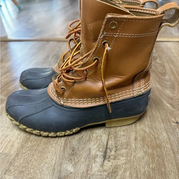 L.L. Bean - Bean Boots size 7 - Picture 2 of 3